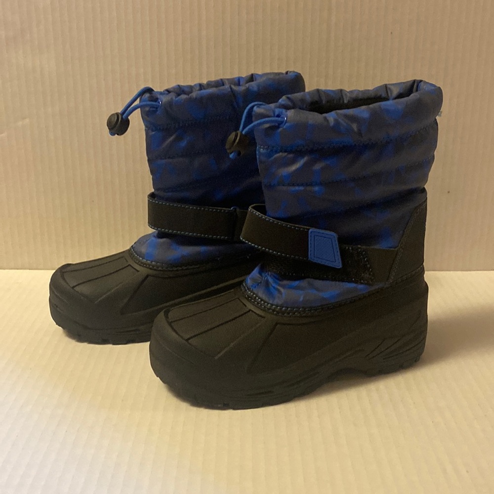 Boys size 2, blue and black, Athletech rain boots.